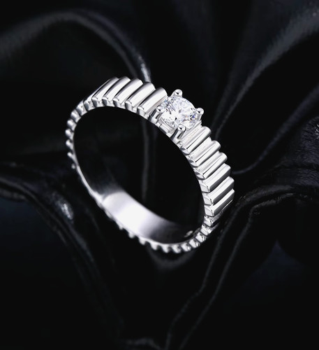 Genuine 3ct moissanite ring - 0.3ct,