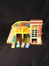 Fisher Price Garage #930