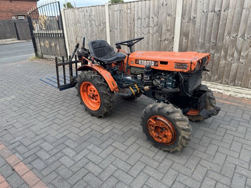 Kubota b6000 4wd compact - 4wd,