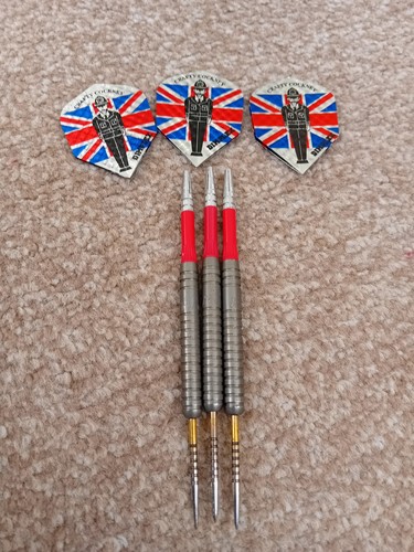 Eric bristow signiture darts - eric,