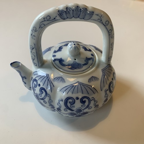 Small ornamental chinese blue - small,