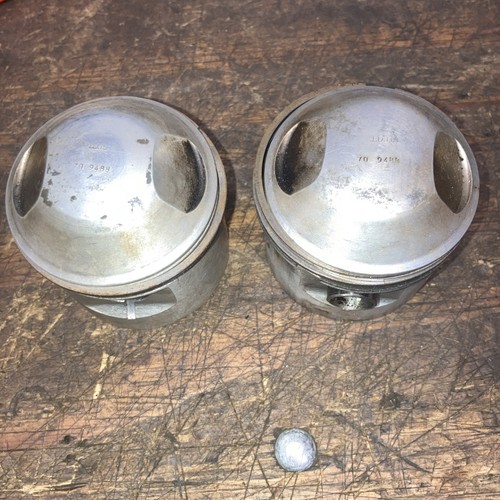 Triumph t120 pistons 709488 - triumph,