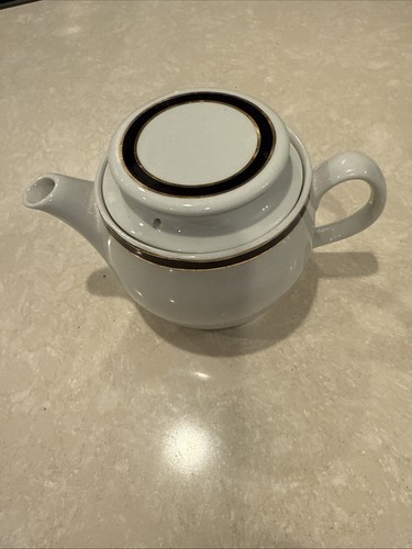 Royal doulton tea - royal, pot