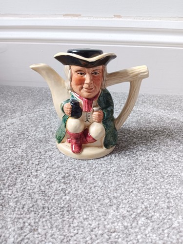 Toby jug tea - tea, pot