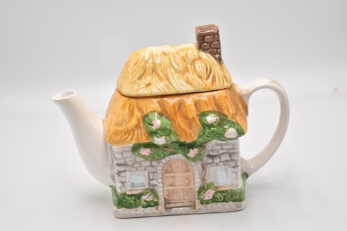 Vintage novelty cottage house - vintage,
