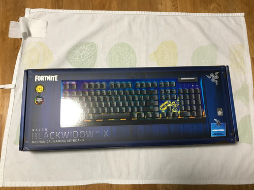 Razer blackwidow fortnite - v4, x