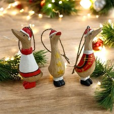 ChiselCraft Hand Carved Wooden Wooden set of 3 Christmas Tree Ducks in Jumper A