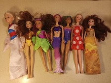 7 x Barbie dolls bundle job