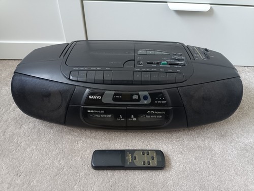 Vintage sanyo mcd z48l boombox - sanyo,