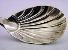 ENGLISH GEORGIAN STERLING SILVER SCALLOPED BOWL CADDY SPOON 1829 ANTIQUE