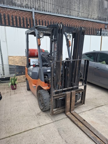 Toyota forklift tonero - forklift,