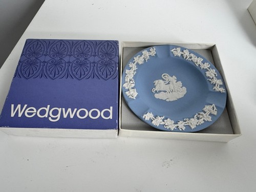 Vintage wedgwood jasperware - wedgwood,