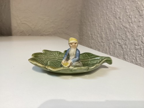 Shamrock pottery ireland - ireland, man