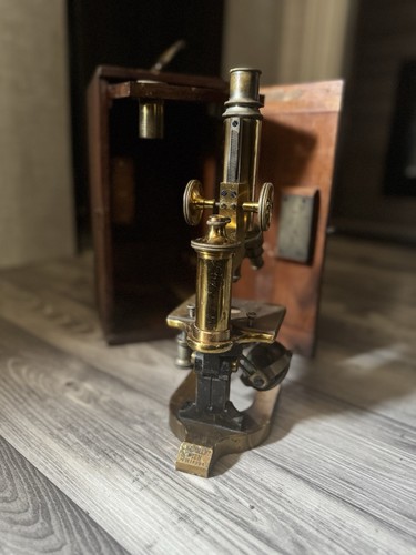 Reichert wien antique - antique, vintage