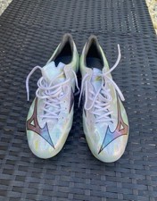 New Mizuno Alpha football