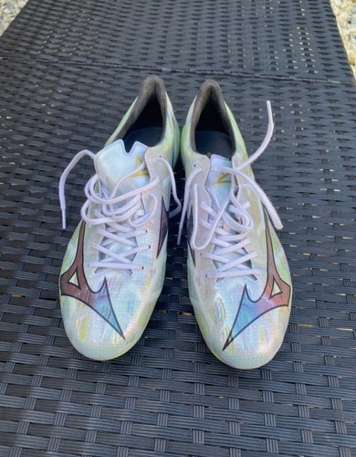 New mizuno alpha football - new,