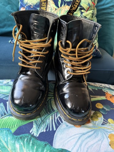 Martens 1460 holes - 1460,