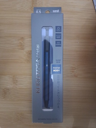 Uni mitsubishi kura - uni, metal