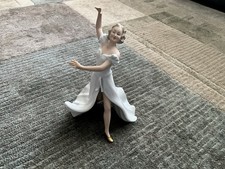 Wallendorf  Porcelain Dancer