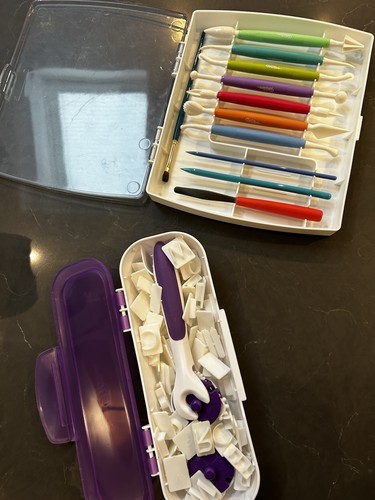 Wilton cake decorating tools - wilton,