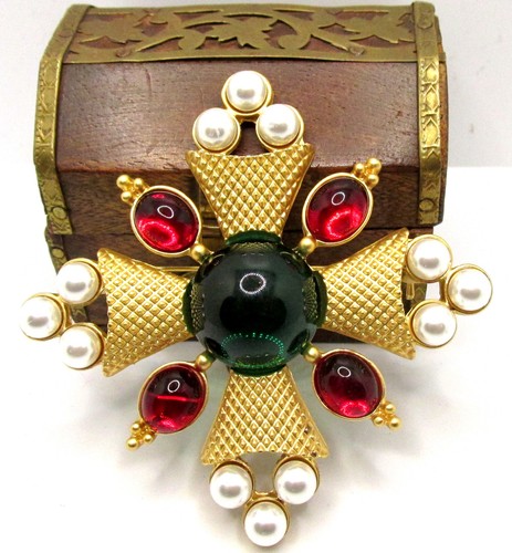 Trifari designer vintage - trifari,