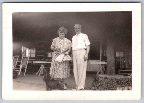 Vtg snapshot couple - vtg, b&w
