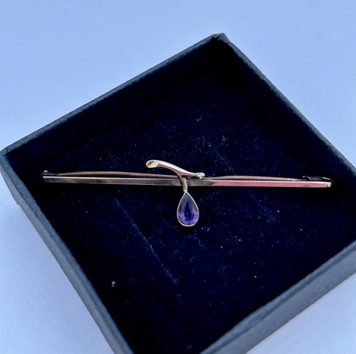 Solid gold bar brooch - 9,
