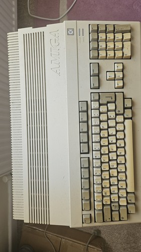 Comodore amiga 500 with - comodore,