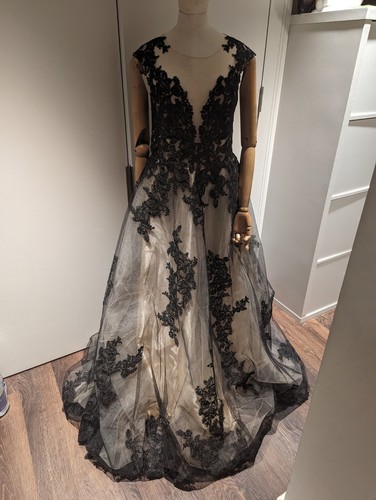 Black gothic style wedding - bn,