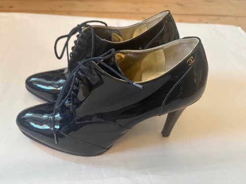 Chanel vintage lace - lace, patent