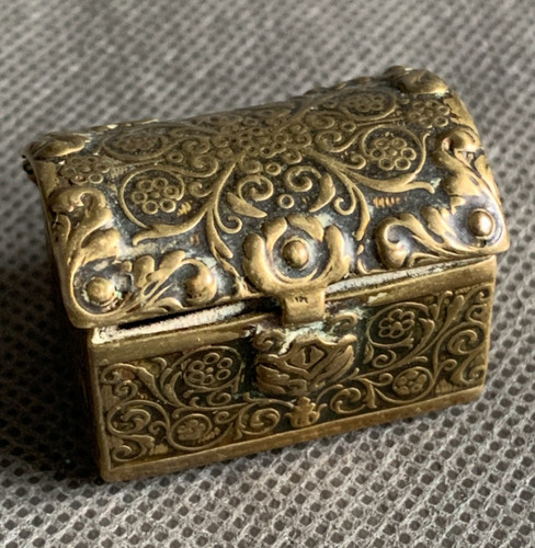 Antique gilt metal - gilt,