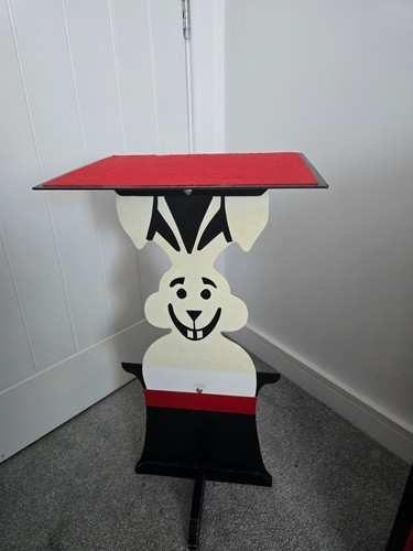 Rabbit table supreme - table, magic