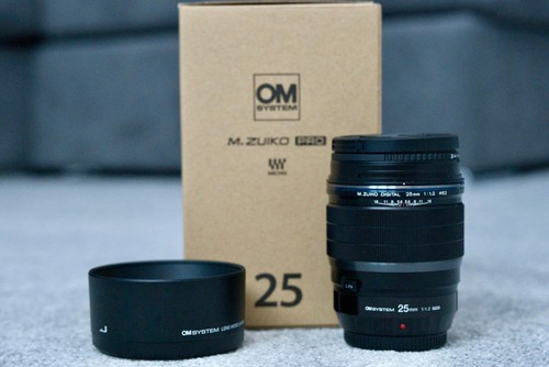 System 25mm pro lens - om, f1.2