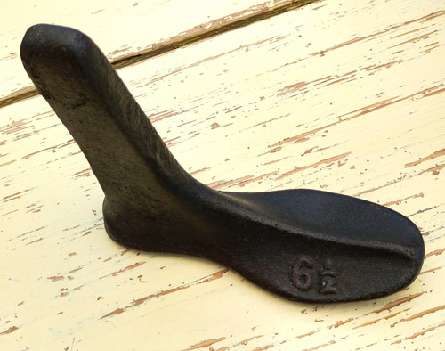 Old cast iron shoe form - shoe,