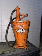 Vintage Vigzol oil Pump