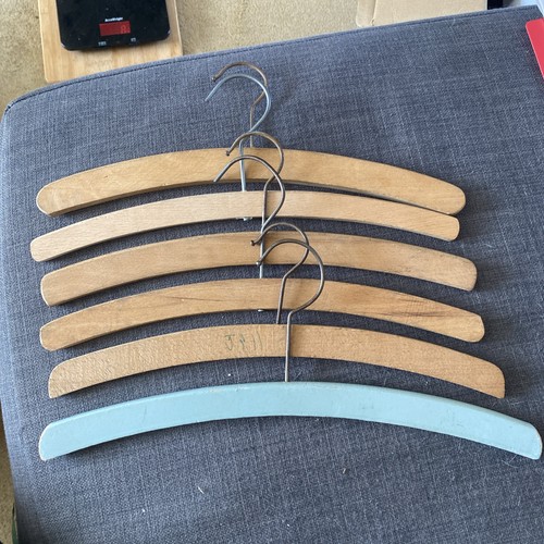 Vintage wooden hangers x6 12 - x6,