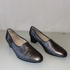 Equity Pewter Leather Court