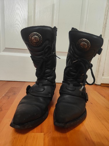 New rock cowboy boots - new,
