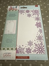 Crafters Companion Nature’s Garden Gnomes Embossing Folder - Gnome Snow Scene