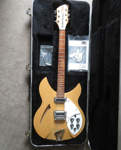 Rickenbacker 330 mapleglo 2004 - mapleglo,