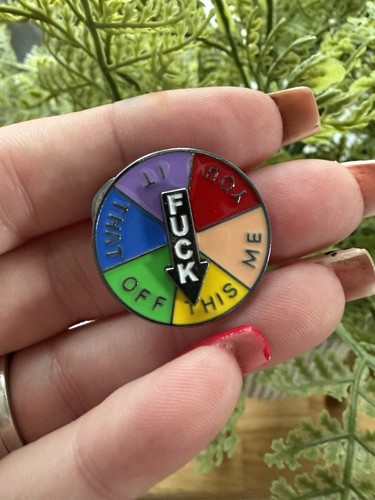 Rude spinning emotion badge - rude,