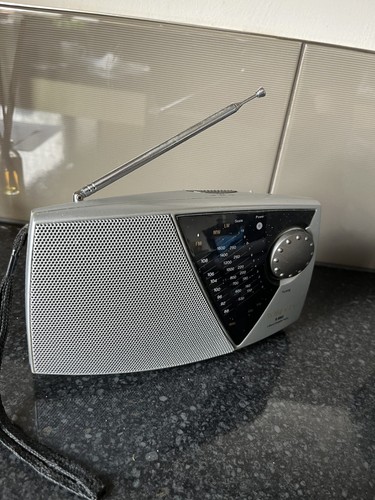 Roberts portable radio - portable,