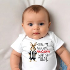 Peter rabbit Shh im watching