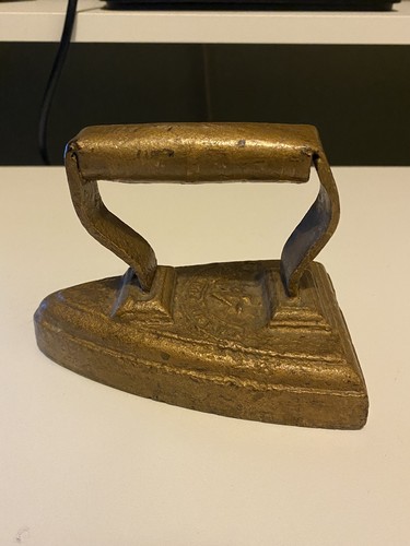 Vintage cast iron flat - cast,
