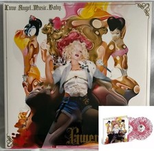 IN HAND!! Gwen Stefani