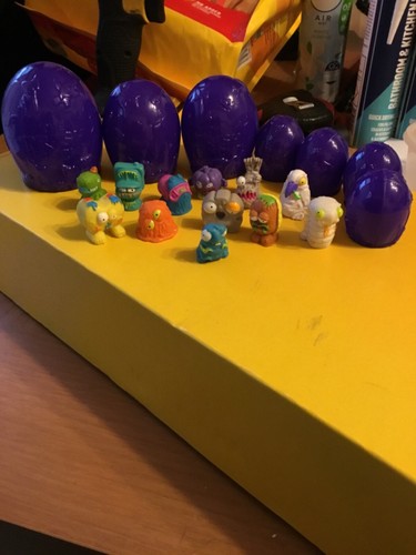 Trash pack figures - trash,