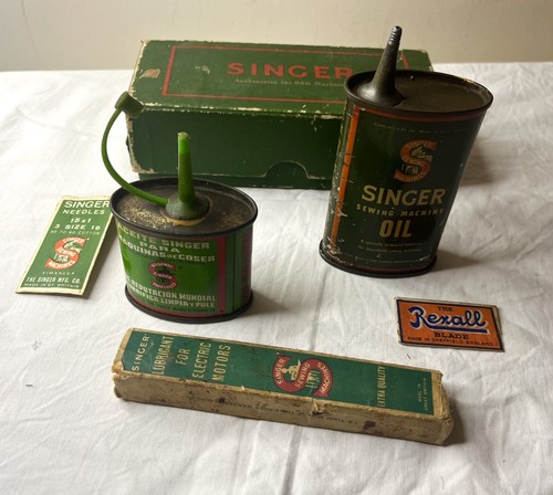 Singer sewing machine - sewing, items.