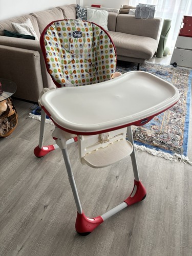 Chicco wheel highchair - 4,