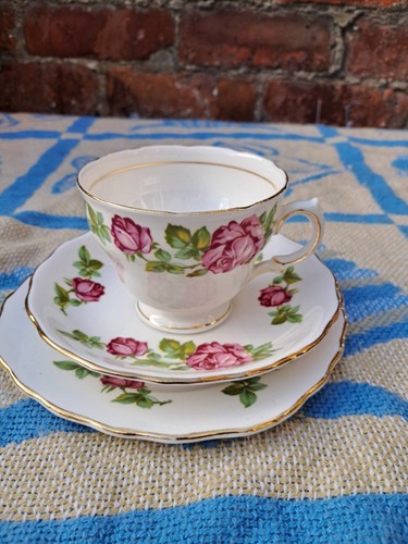 Vintage royal vale bone china - royal,