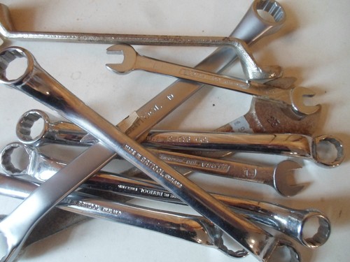 Metric spanners various makes - metric,